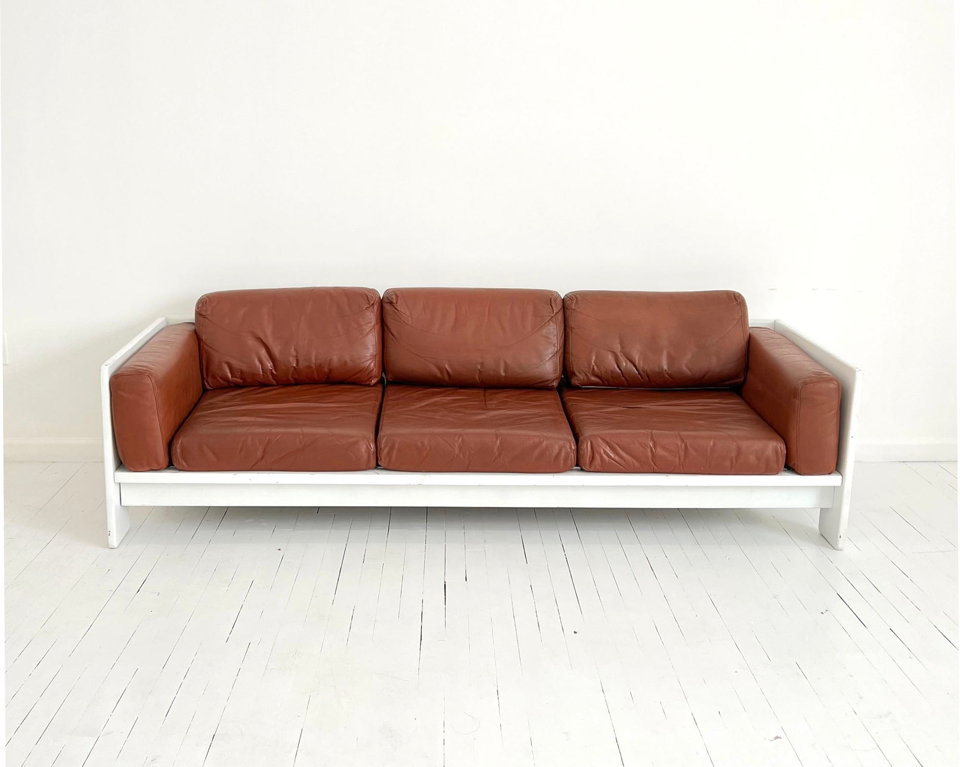 SOLD Mid-Century "Bastiano" Leather and Beech Sofa by Tobia Scarpa, Italy 1962