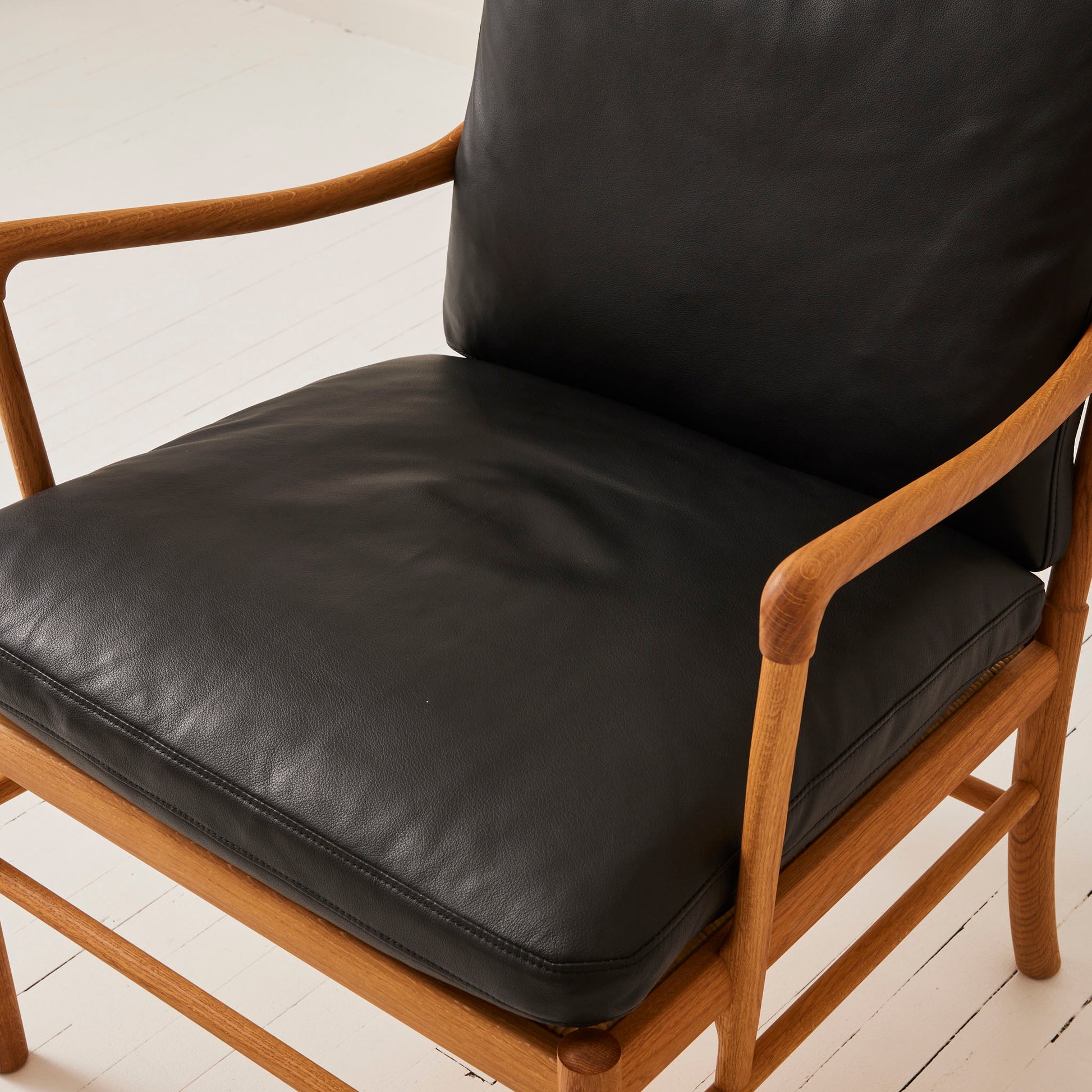Ole Wanscher OW149  "Colonial" Chair in Oak With Leather Cushions, made by Carl Hansen and Son