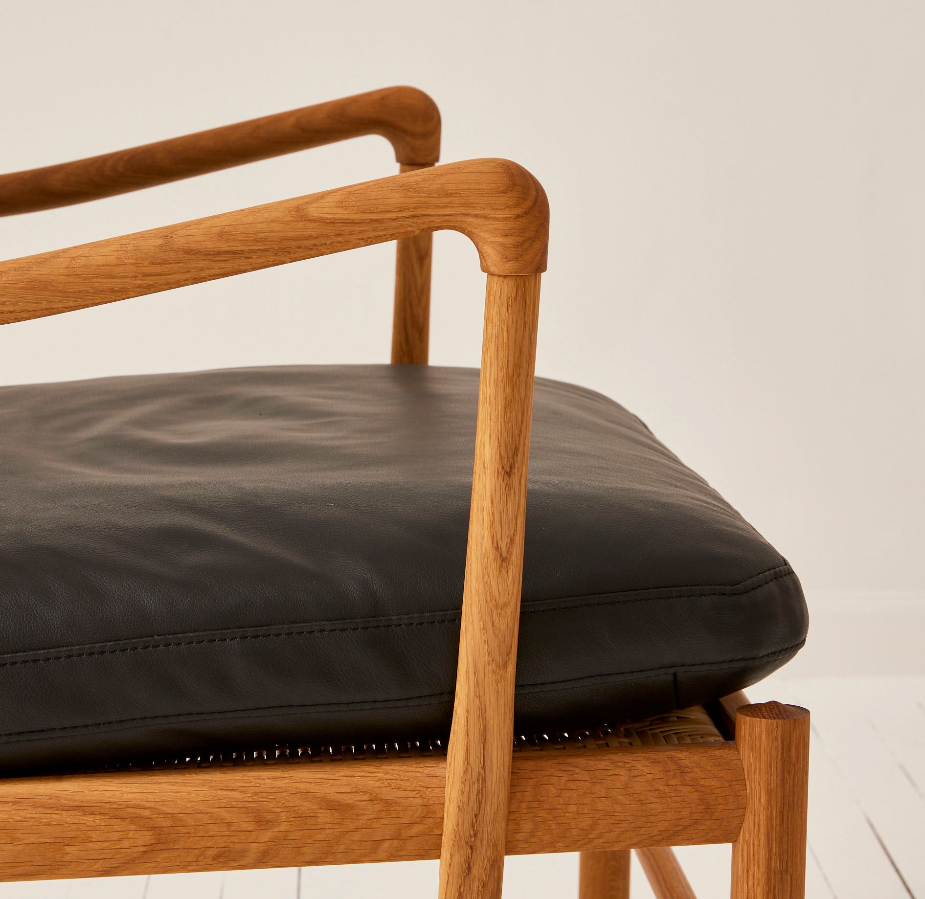 Ole Wanscher OW149  "Colonial" Chair in Oak With Leather Cushions, made by Carl Hansen and Son