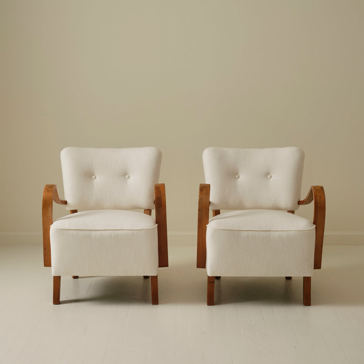 Jindrich Halabala  Bentwood Lounge Chairs, a pair, 1930's.