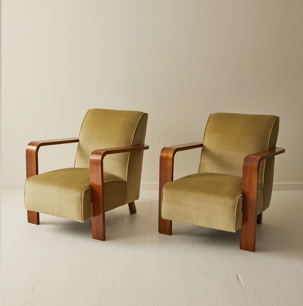 Italian Art Deco Lounge Chairs in Velvet, a pair, 1930's.