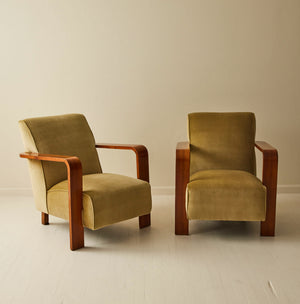 Italian Art Deco Lounge Chairs in Velvet, a pair, 1930's.