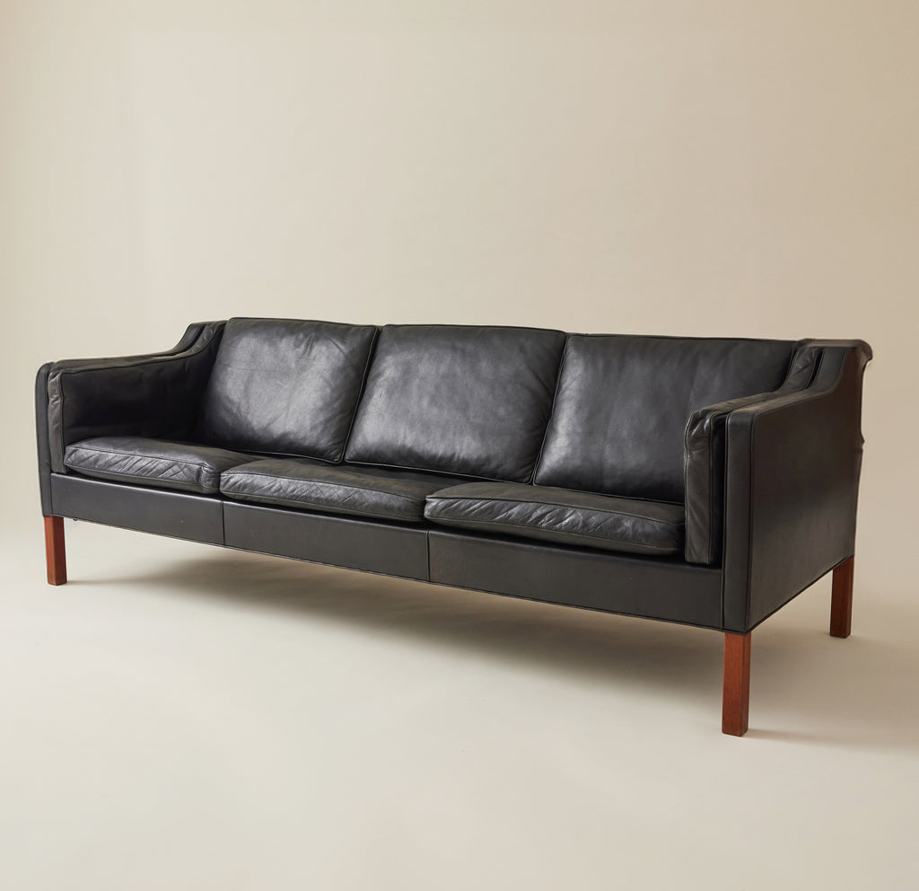 Borge Mogensen, Model 2213 Black Leather Sofa, Manufactured by Fredericia Stolefabrik