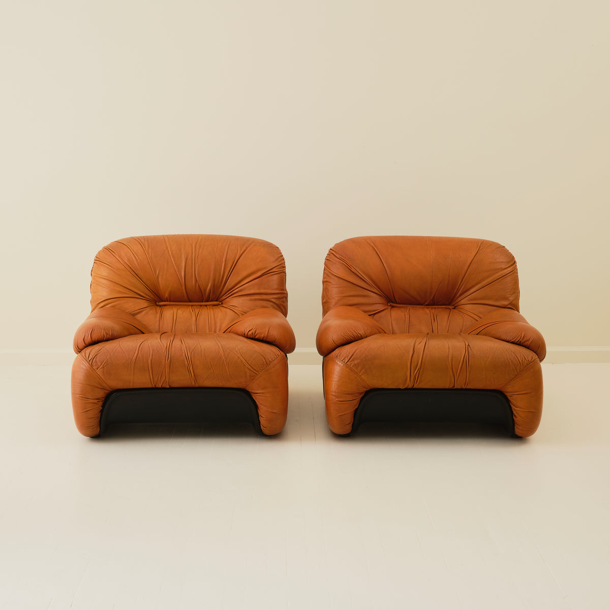 Claudio Vagnoni “Malù” Italian Post Modern Leather Armchairs, a Pair, 1970s