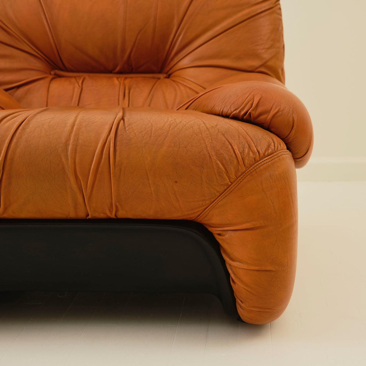 Claudio Vagnoni “Malù” Italian Post Modern Leather Armchairs, a Pair, 1970s