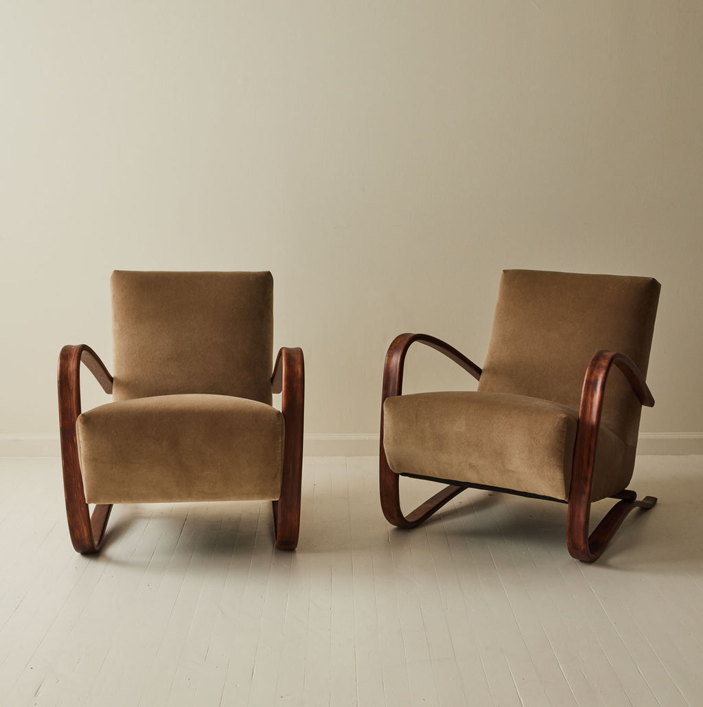 Jindrich Halabala "HR269" Bentwood Chairs, a pair, 1930's.