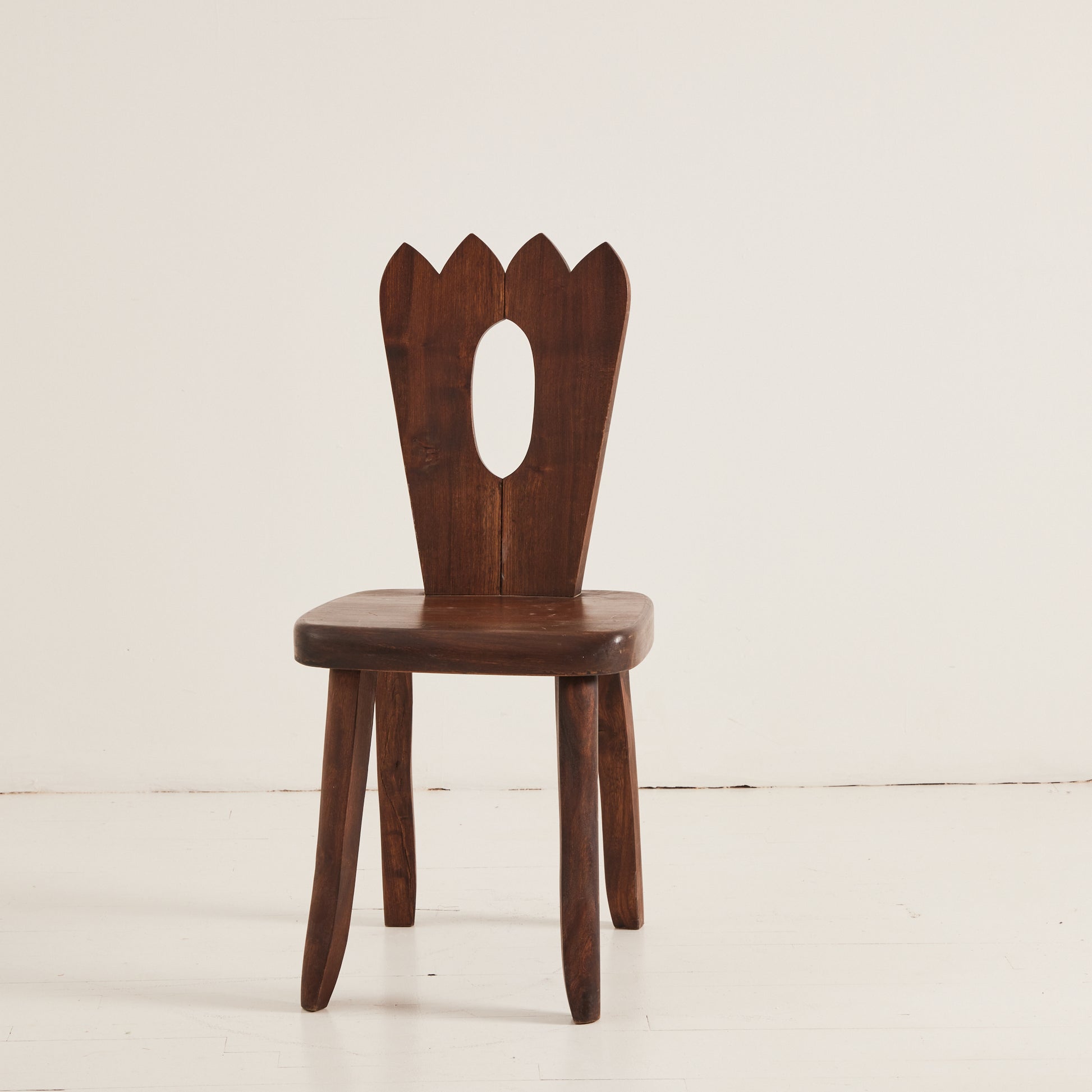 SOLD Olavi Hänninen Brutalist Solid Elm "King" Chair, Finland, 1960s