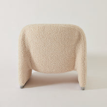 Load image into Gallery viewer, Giancarlo Piretti &quot;Alky&quot; Boucle Shearling Lounge chairs, a Pair, 1969
