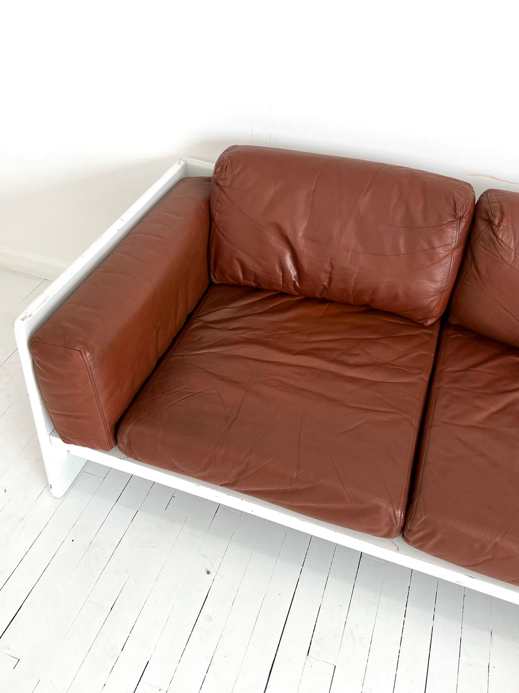 SOLD Mid-Century "Bastiano" Leather and Beech Sofa by Tobia Scarpa, Italy 1962