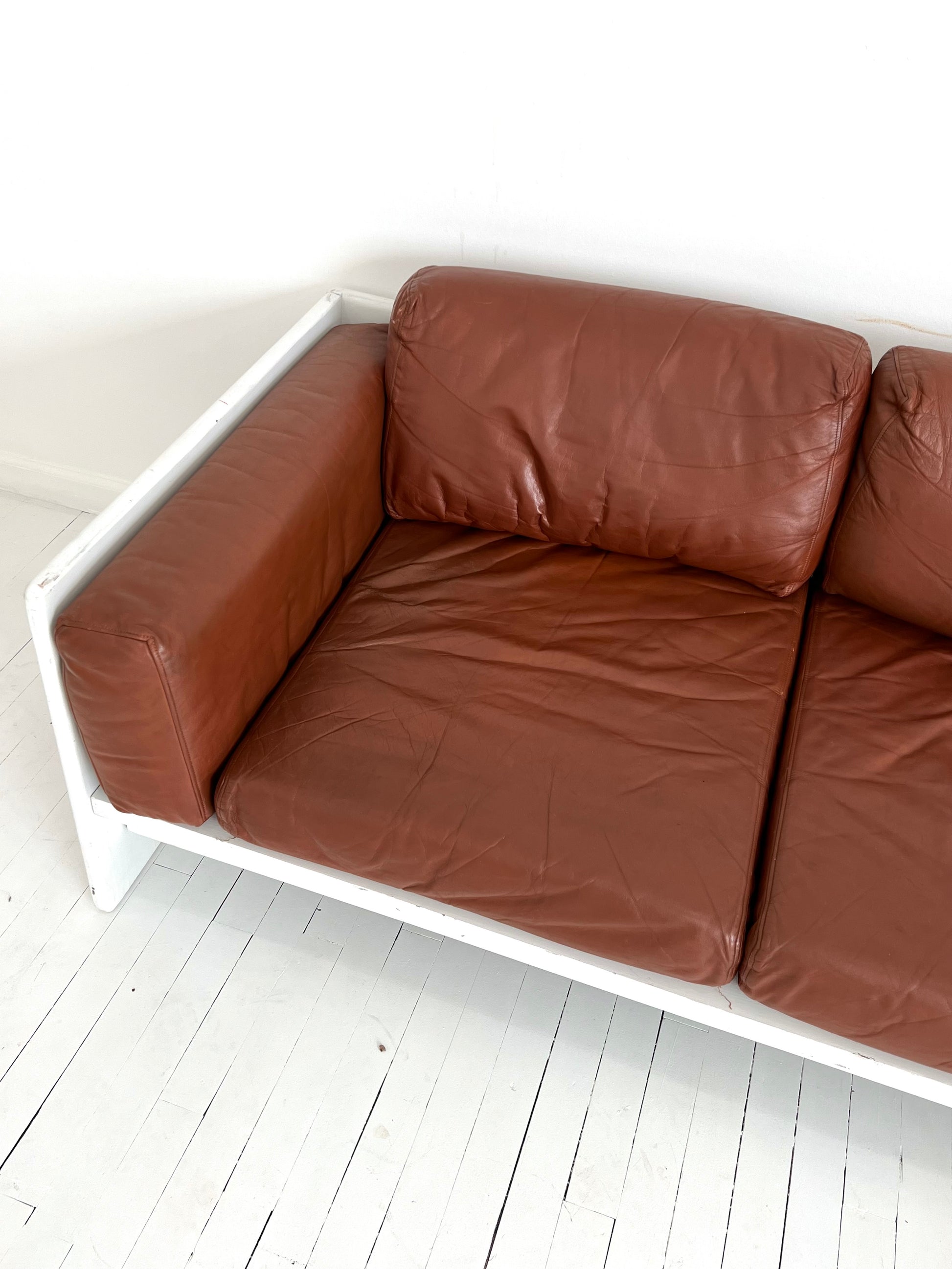 SOLD Mid-Century "Bastiano" Leather and Beech Sofa by Tobia Scarpa, Italy 1962