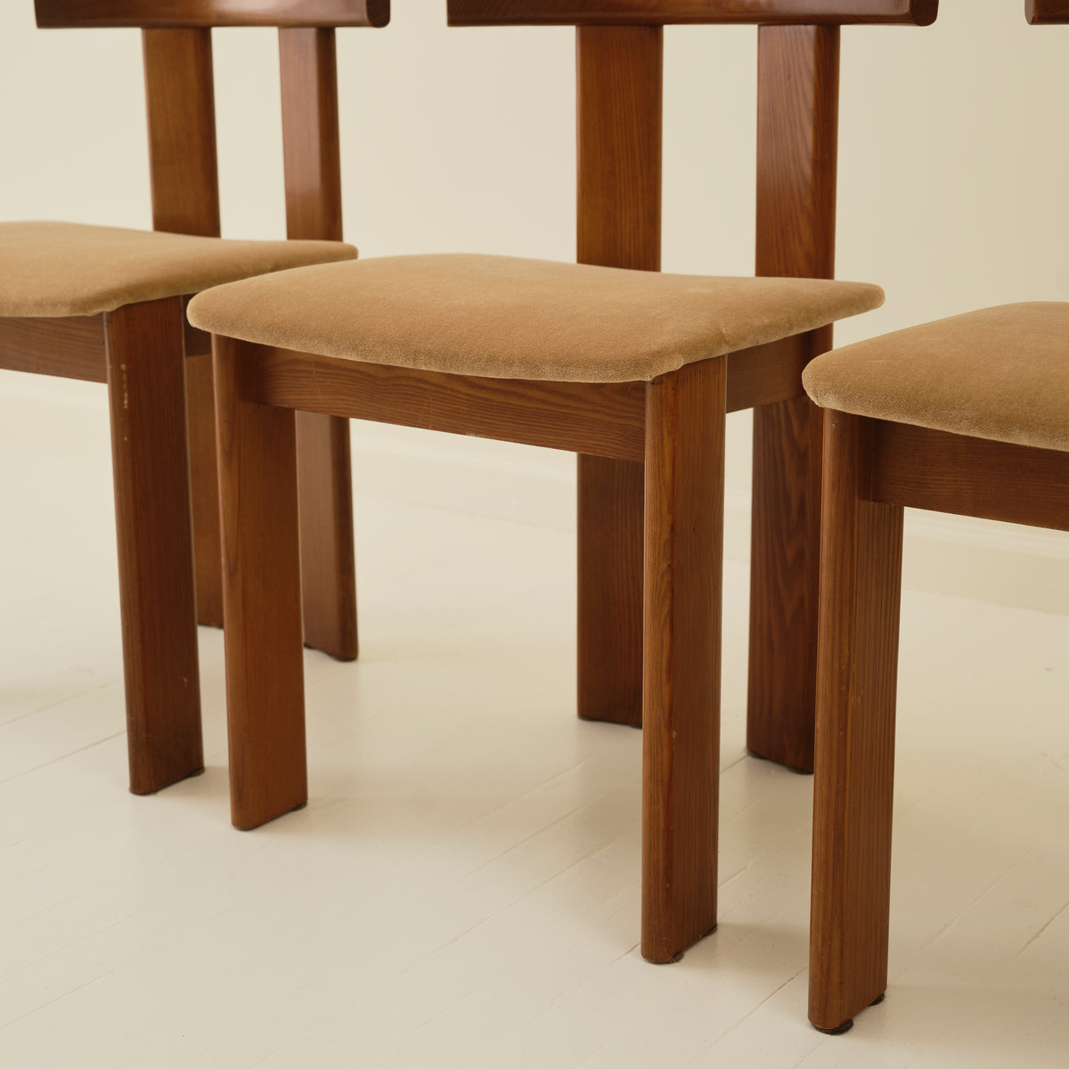 Luigi Vaghi Dining in Walnut, set of 6,  Italy 1960s