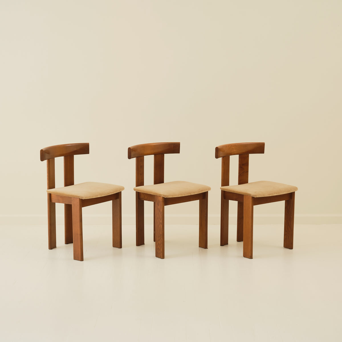 Luigi Vaghi Dining in Walnut, set of 6,  Italy 1960s