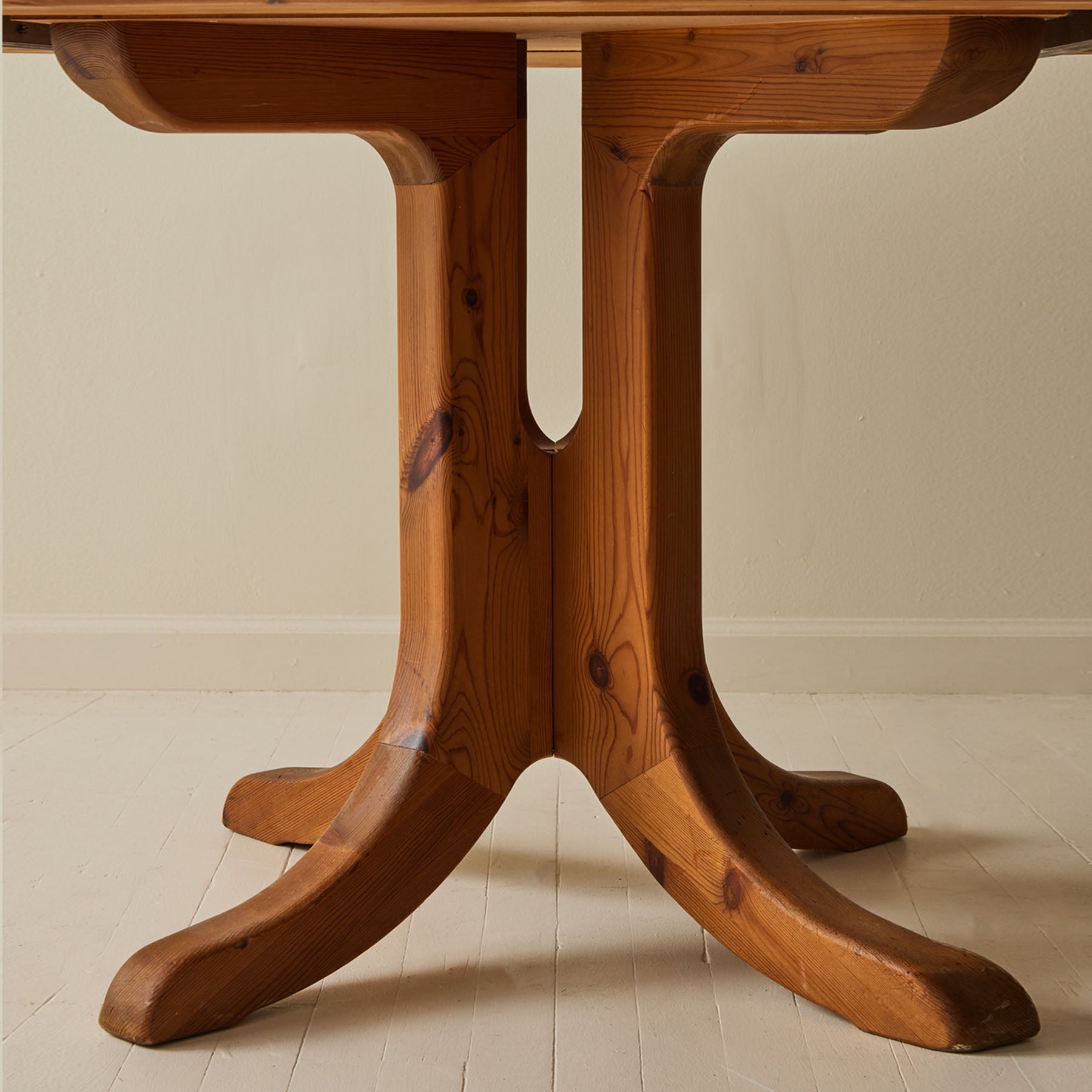 Rainer Daumiller Round Pine Dining Table, 1960's.