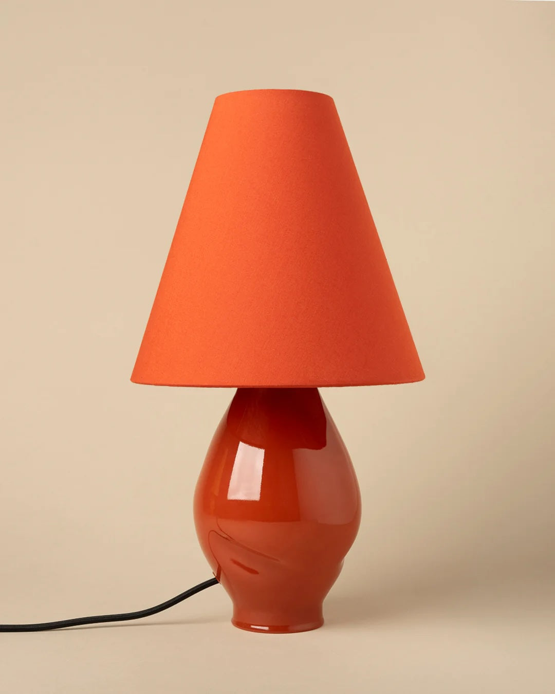 Dark Red Conical Glass Table Lamp I by Los Objetos Decorativos