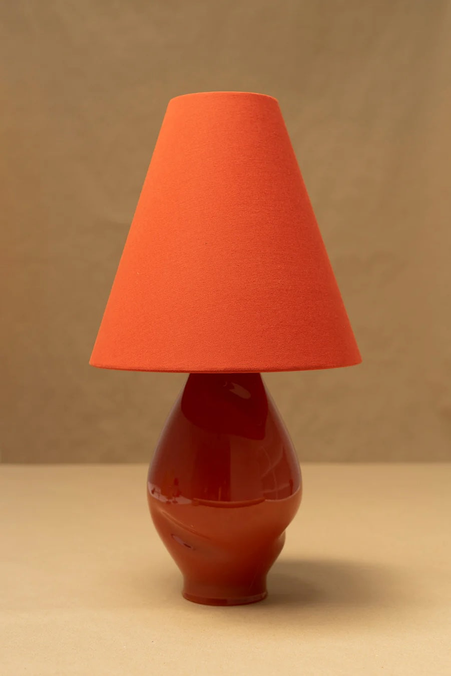 Dark Red Conical Glass Table Lamp I by Los Objetos Decorativos