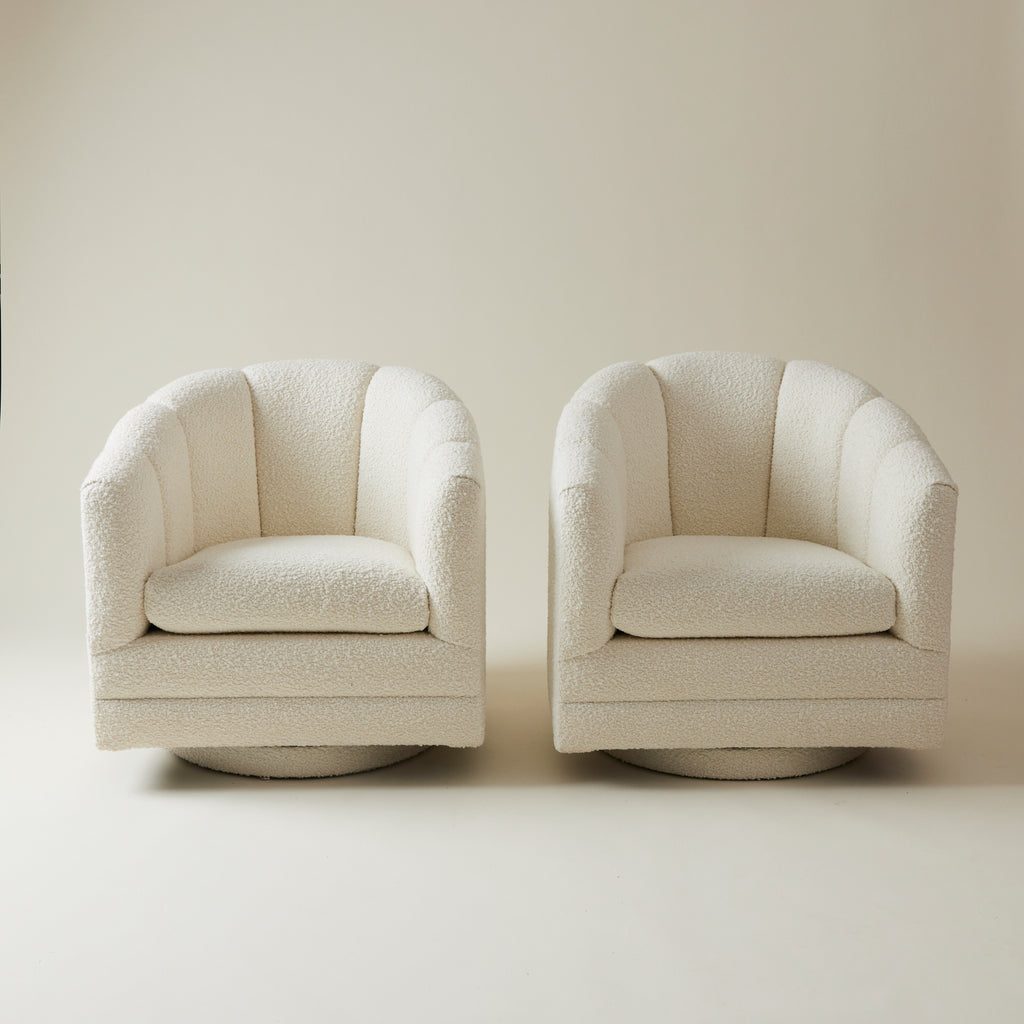 Mid Century Ivory Boucle Swivel Chairs in the style of Milo Baughman, a pair