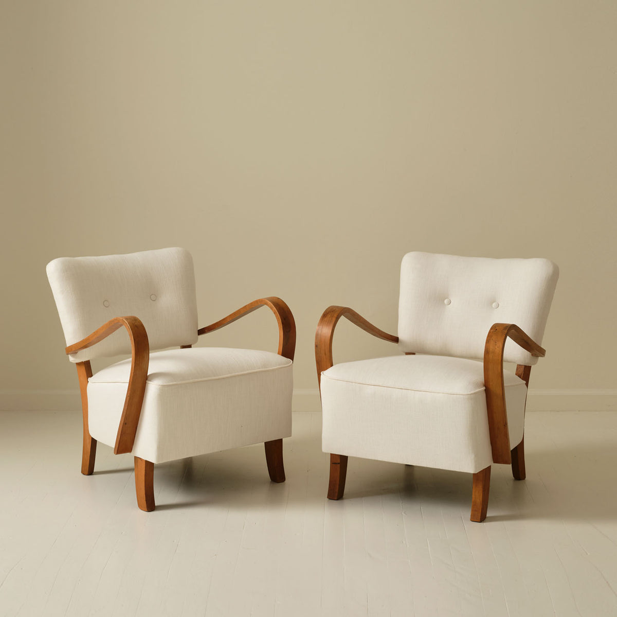 Jindrich Halabala  Bentwood Lounge Chairs, a pair, 1930's.
