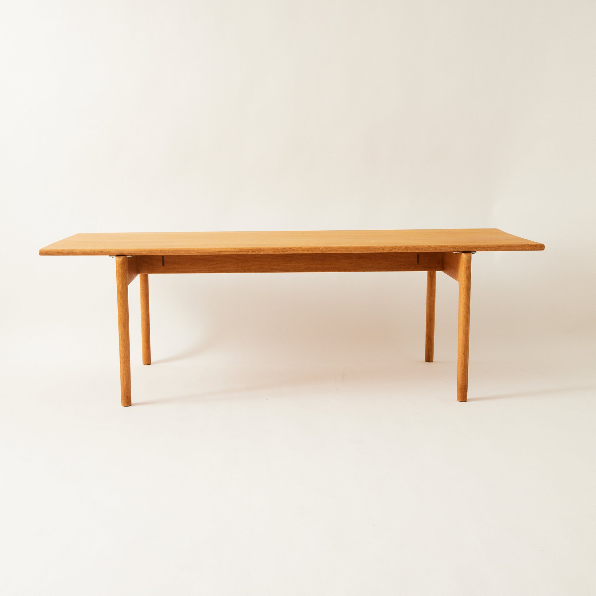 Hans J. Wegner AT-15 Coffee Table | Vintage 1960s Danish Solid Oak for Andreas Tuck